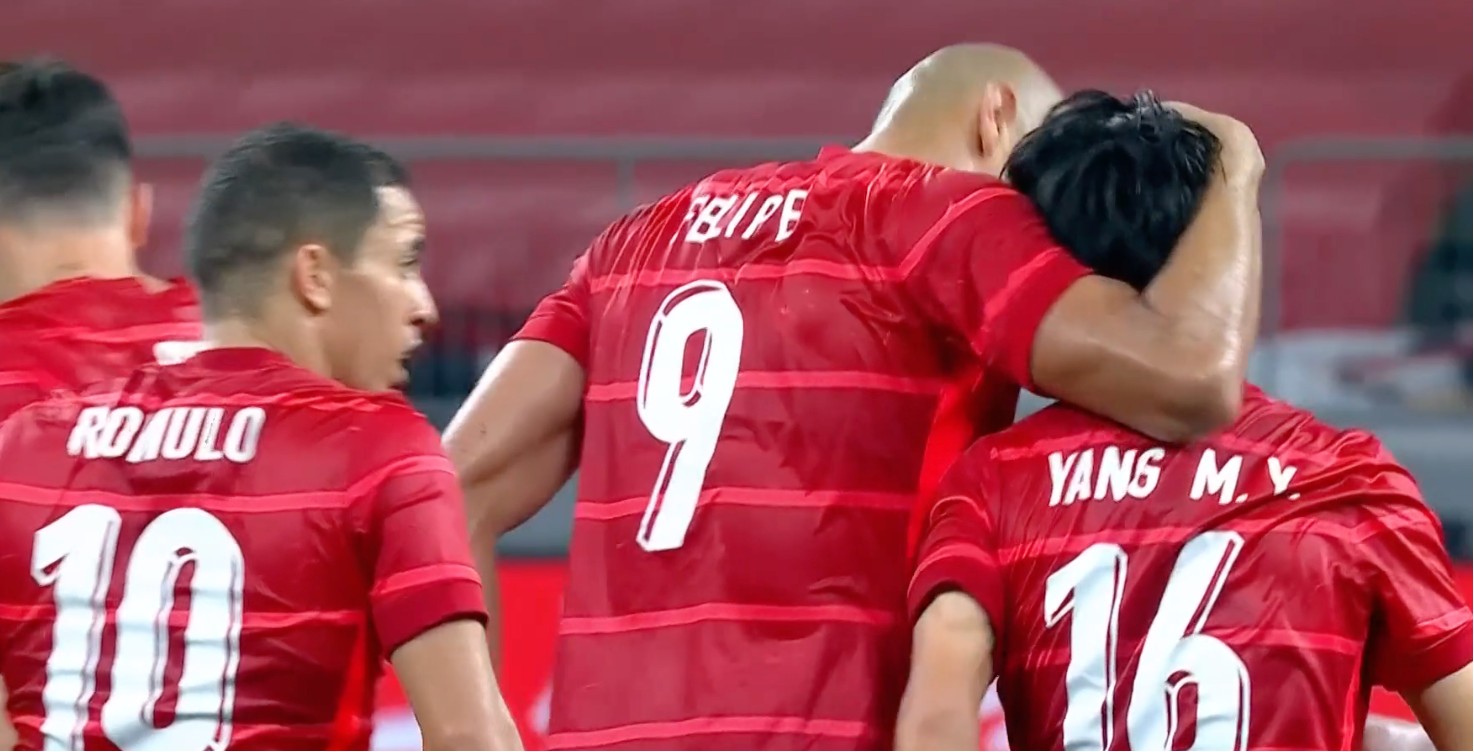 和联赛第, 击败了大连, 中超赛场