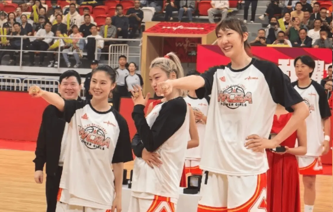 被曝解散, 原本就只有, 如今又出现