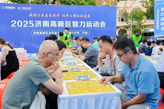 MoRX, 通讯员, 展现了智力 MoRX, 通讯员, 展现了智力