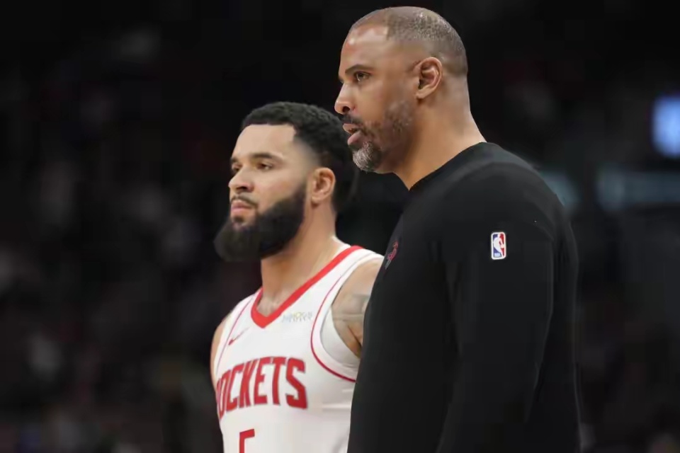 yMdxO, 他的表现愈, Shams